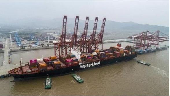 2018年，我國(guó)外貿(mào)進(jìn)出口總值30.51萬(wàn)億元人民幣，其中，出口16.42萬(wàn)億元，進(jìn)口14.09萬(wàn)億元