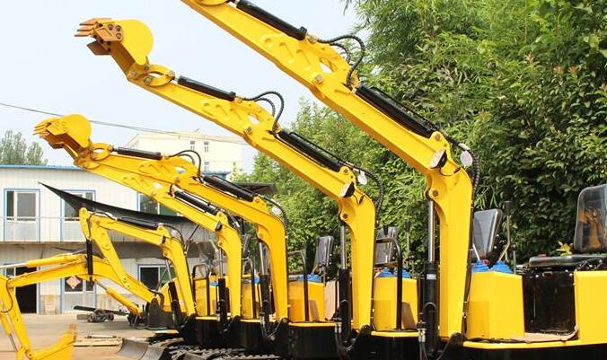 第一季度中國挖掘機行業(yè)銷量預測、出口量及市場份額分析：國內(nèi)銷量增速明顯回升，出口增速回落